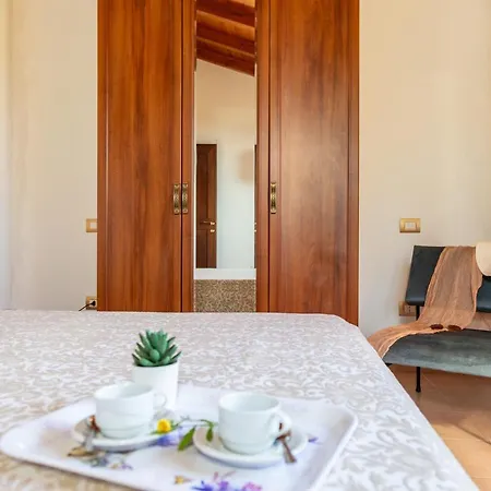 Casa Orfea Apartment *