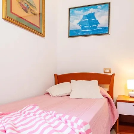 Casa Orfea Santa Maria Navarrese